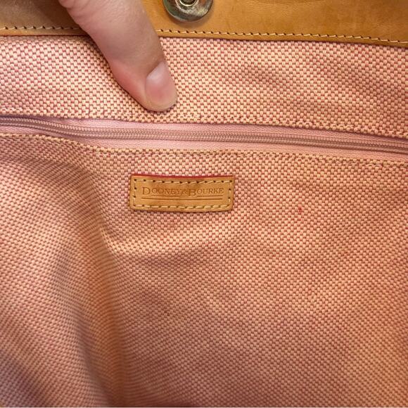 Dooney & Bourke Red Heart Logo Canvas Hobo Shoulder Bag – Vintage Valentine’s - Picture 9 of 16